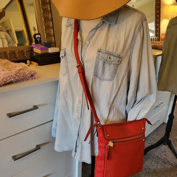 Juicy Couture Red Crossbody Bag - Picture 2 of 8